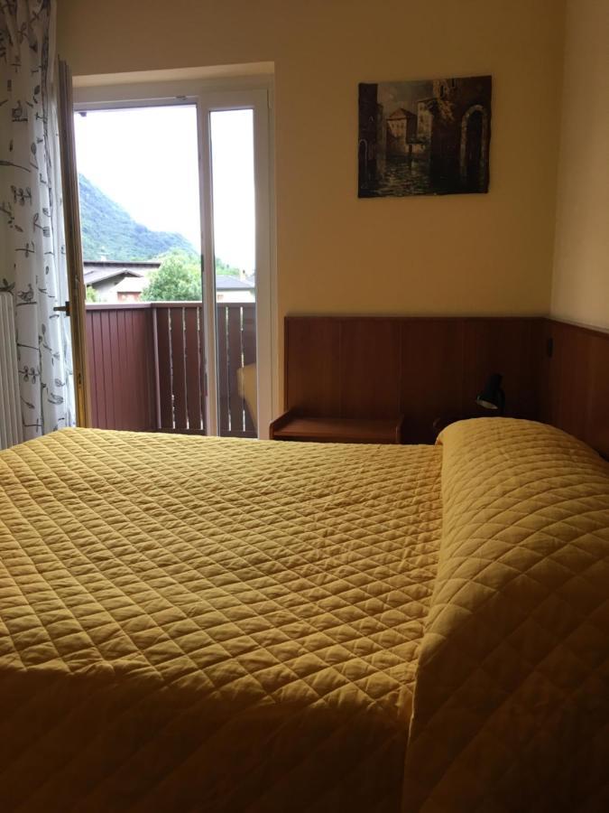 Hotel Vezzano ภายนอก รูปภาพ