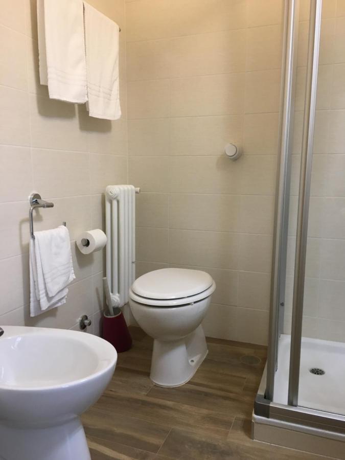 Hotel Vezzano ภายนอก รูปภาพ