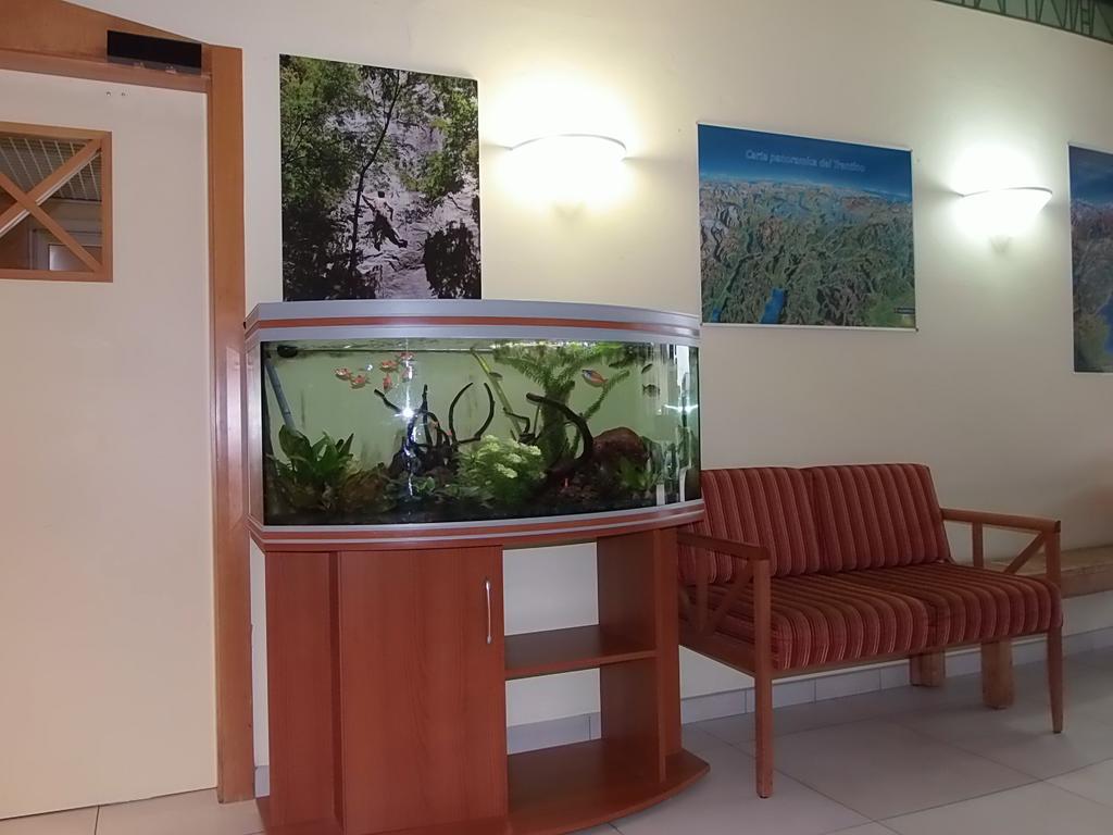 Hotel Vezzano ภายนอก รูปภาพ