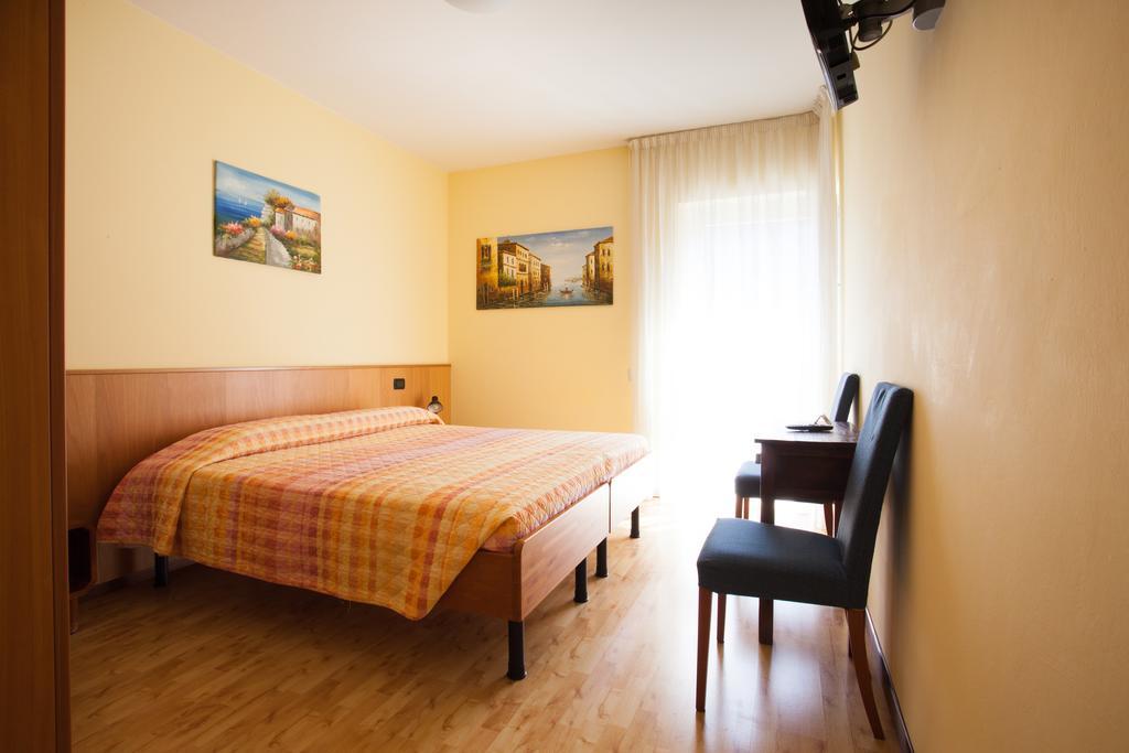 Hotel Vezzano ห้อง รูปภาพ