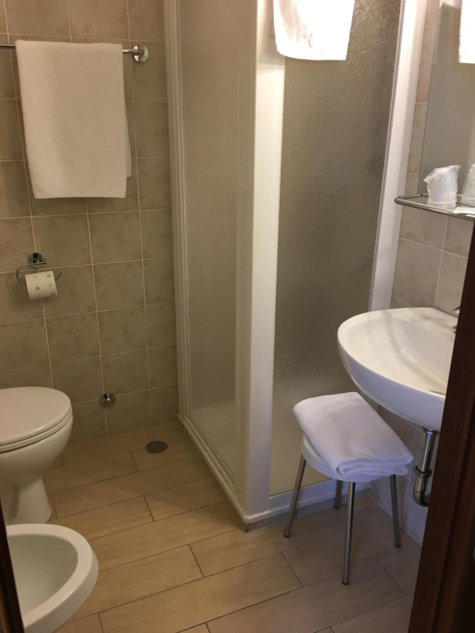 Hotel Vezzano ภายนอก รูปภาพ