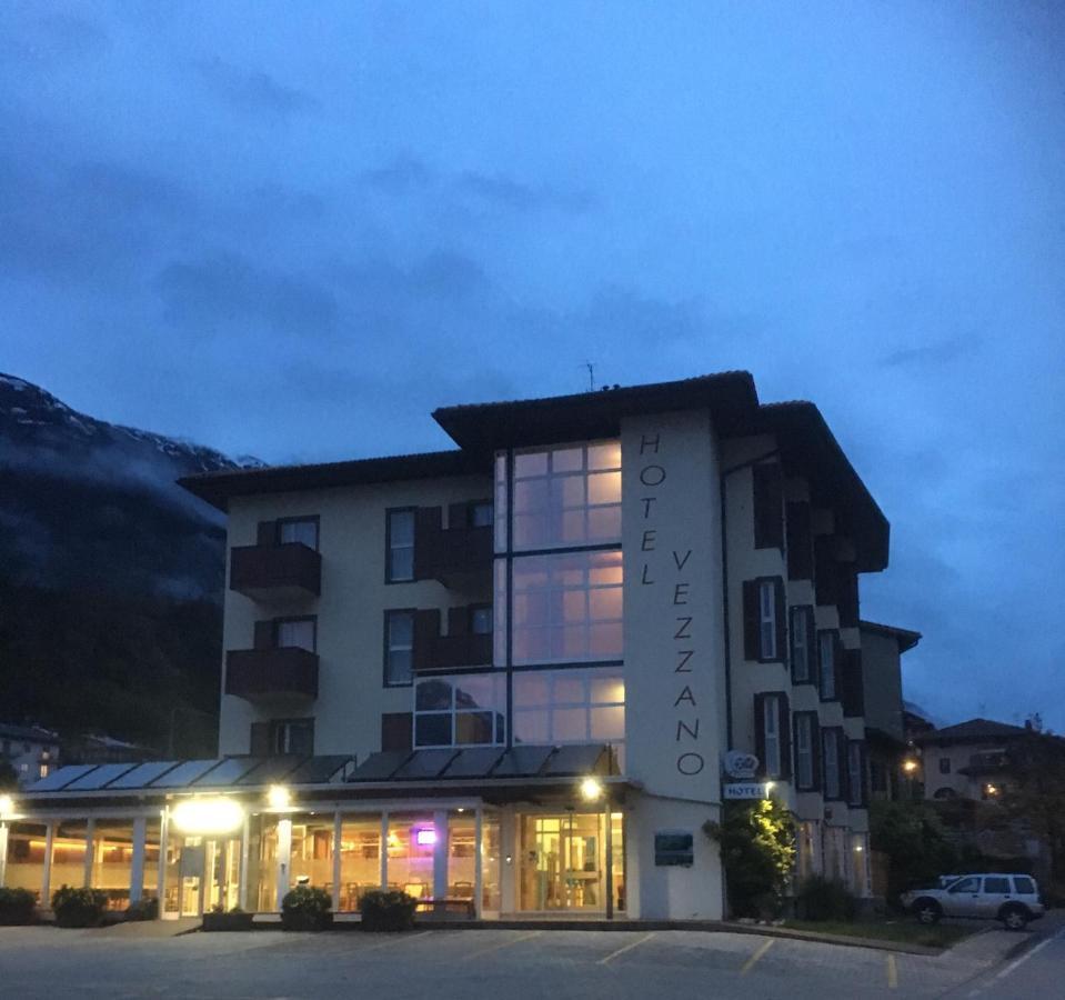 Hotel Vezzano ภายนอก รูปภาพ